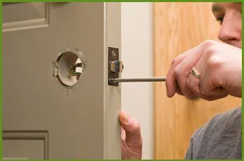 Neighborhood Locksmith Services Clayton, OH 937-381-8067 - 13-lock-replace